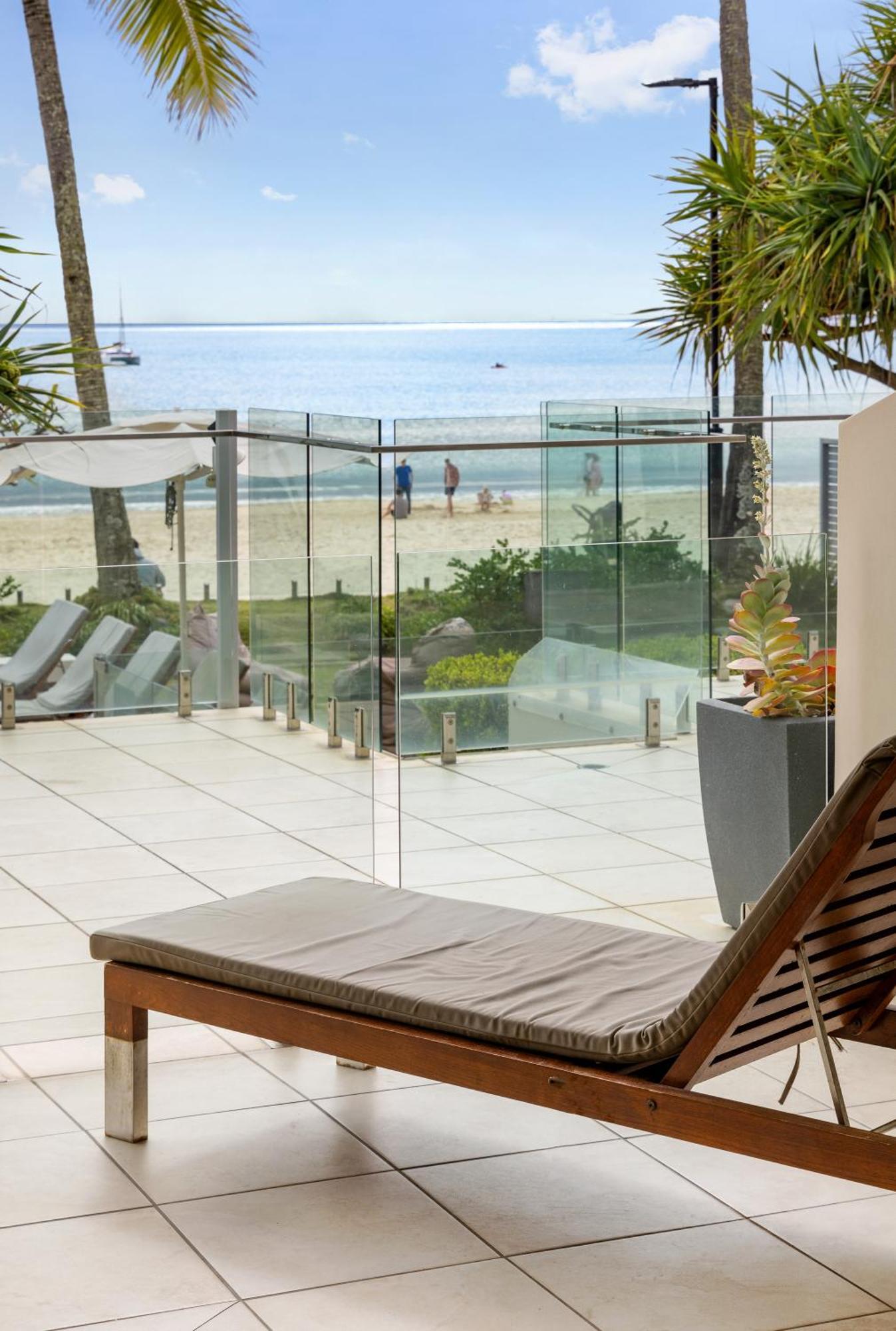 Fairshore 12: Absolute Beachfront, Direct Beach & Pool Access Noosa Heads Exterior photo