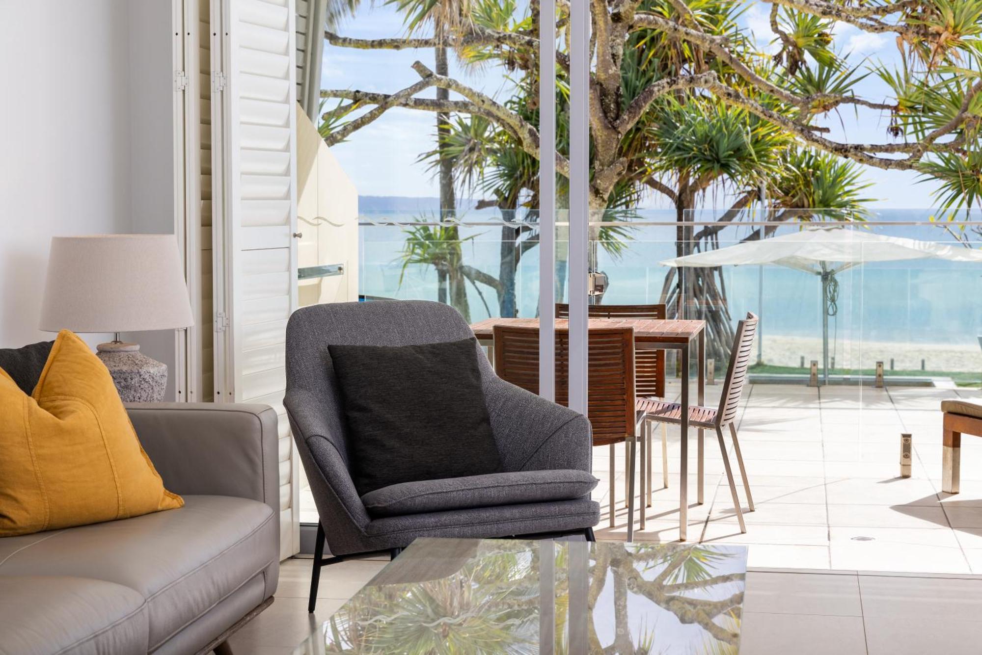Fairshore 12: Absolute Beachfront, Direct Beach & Pool Access Noosa Heads Exterior photo